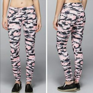 Lululemon Wamo Camo Full length Wunder Under